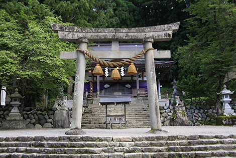 Shirakawa Hachiman Shrine