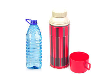 水壶和塑料瓶
